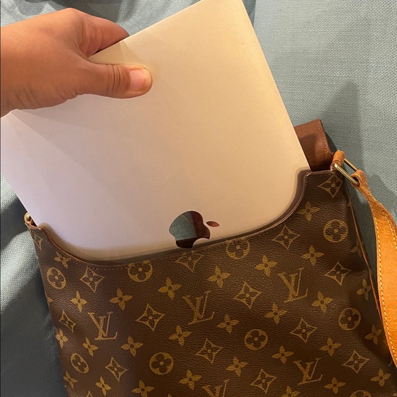 Louis Vuitton Dark Brown Monogram Messenger Bag - Picture 2 of 16